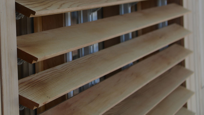 98W commercial wooden louvres type